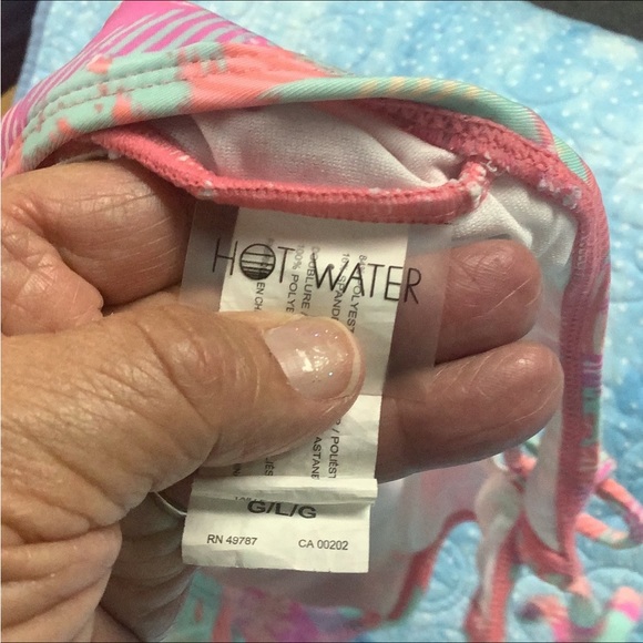 Hot Water bikini top pink blue size L very nice feminine look pads built… - Picture 8 of 8